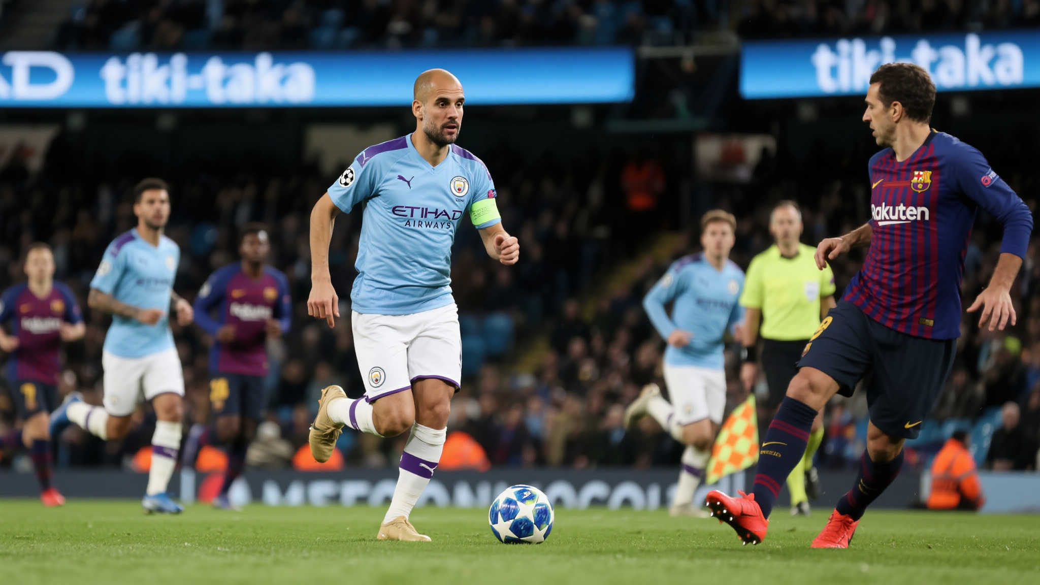 恩里克做参照,探讨瓜迪奥拉的战术创新能力 瓜迪奥拉凭借巴萨时期所推崇“tiki-taka”控